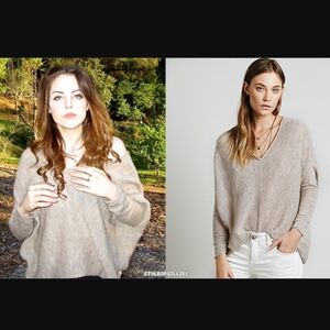 Free People V-Neck Sweater in Beige Wool/Alpaca Blend Sz XS Used By Elizabeth G.